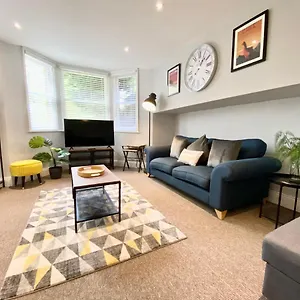 Apartment South Cliff With Garden